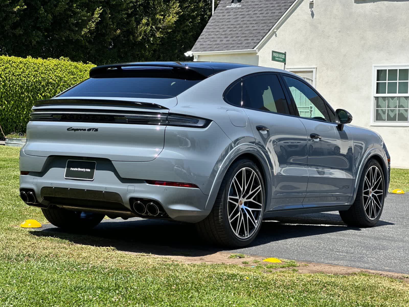 New 2026 Porsche Cayenne GTS AWD/4WD image 8
