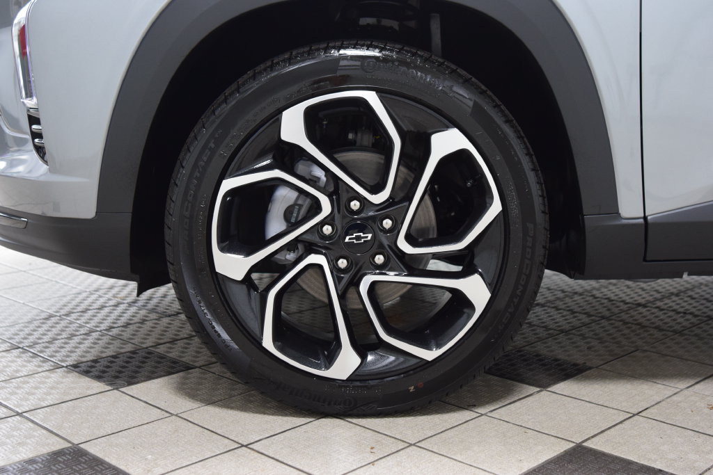 New 2026 Chevrolet Trax RS w/ Sunroof Package FWD image 27