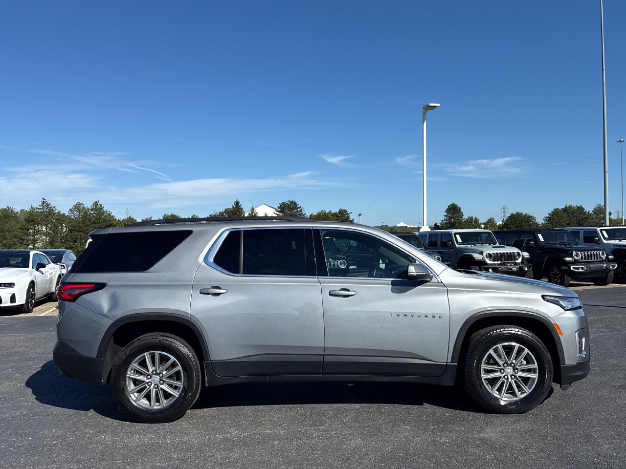 Used 2023 Chevrolet Traverse LT w/ LPO, Floor Liner Package AWD/4WD image 2