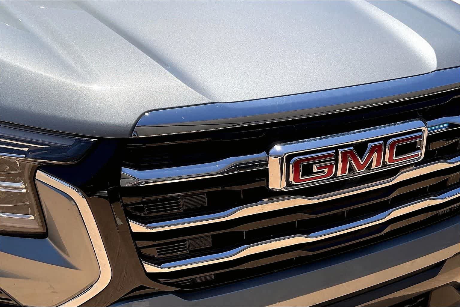 Used 2025 GMC Terrain Elevation AWD/4WD image 30
