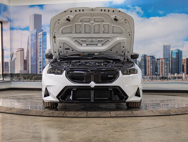 New 2026 BMW M5 w/ Executive Package AWD/4WD image 4