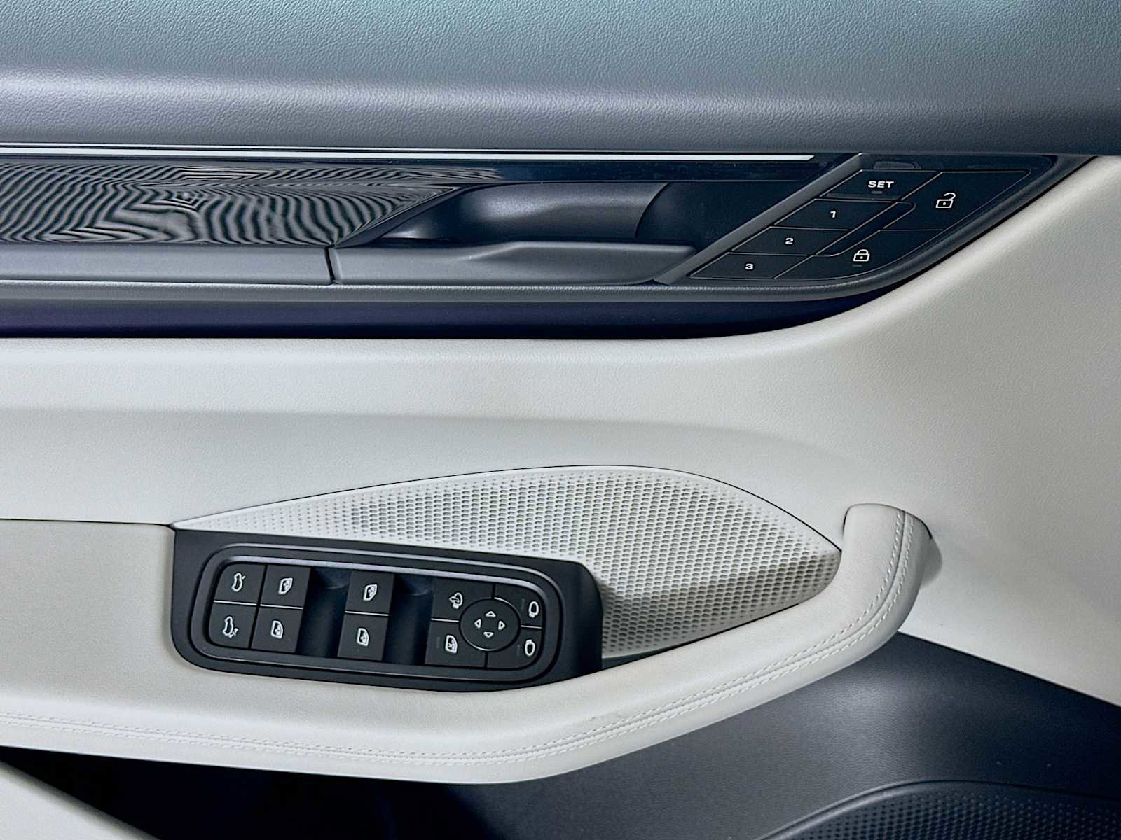 New 2026 Porsche Macan Electric image 11