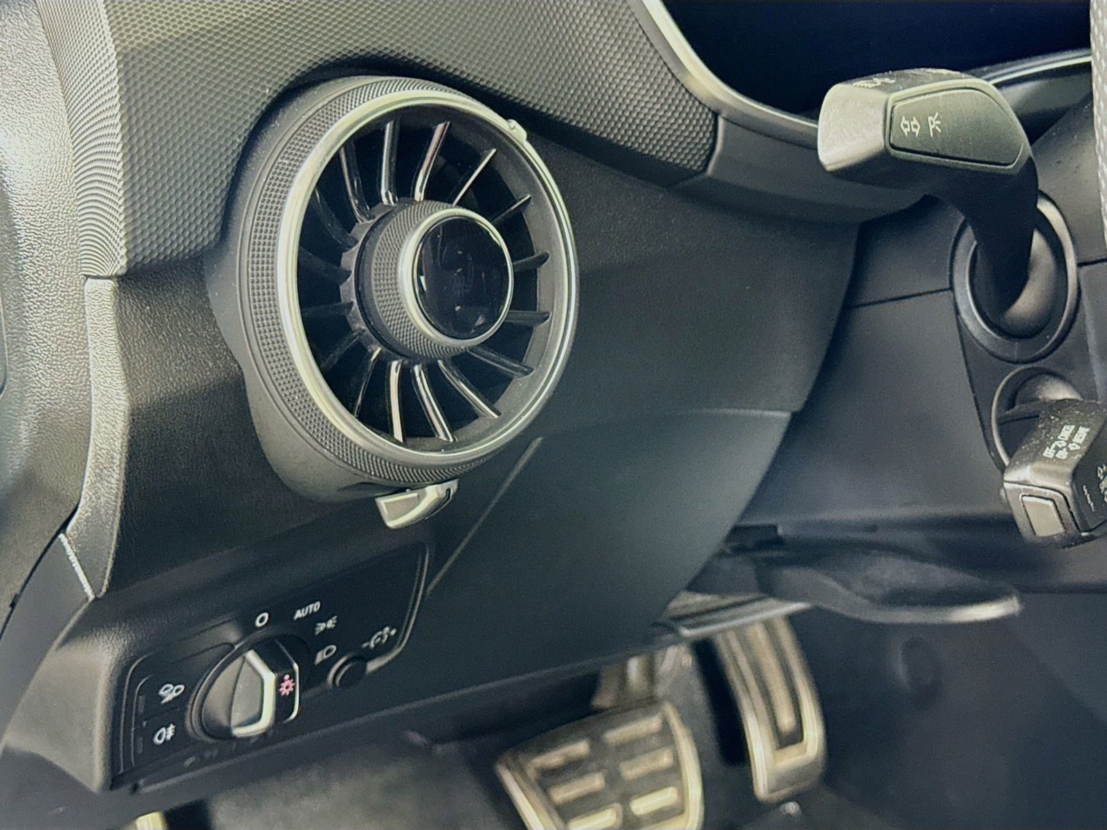 Used 2018 Audi TT 2.0T w/ Technology Package image 14