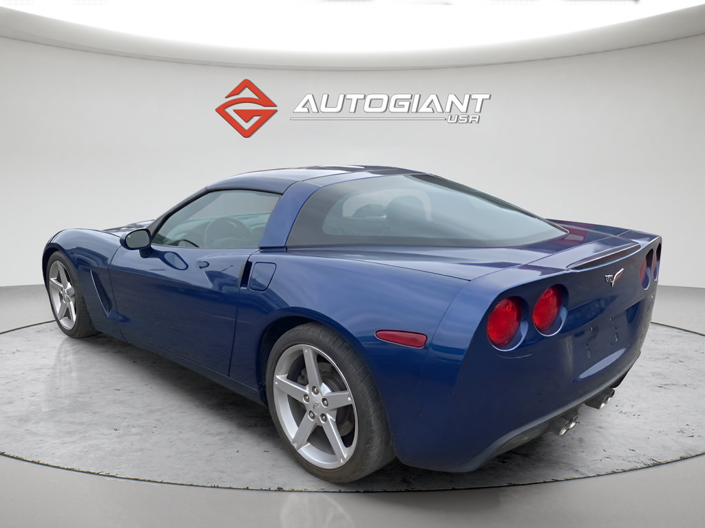 Used 2005 Chevrolet Corvette Coupe w/ Preferred Equipment Group RWD image 4