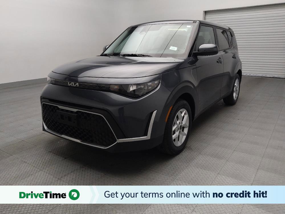 Used 2025 Kia Soul LX image 1