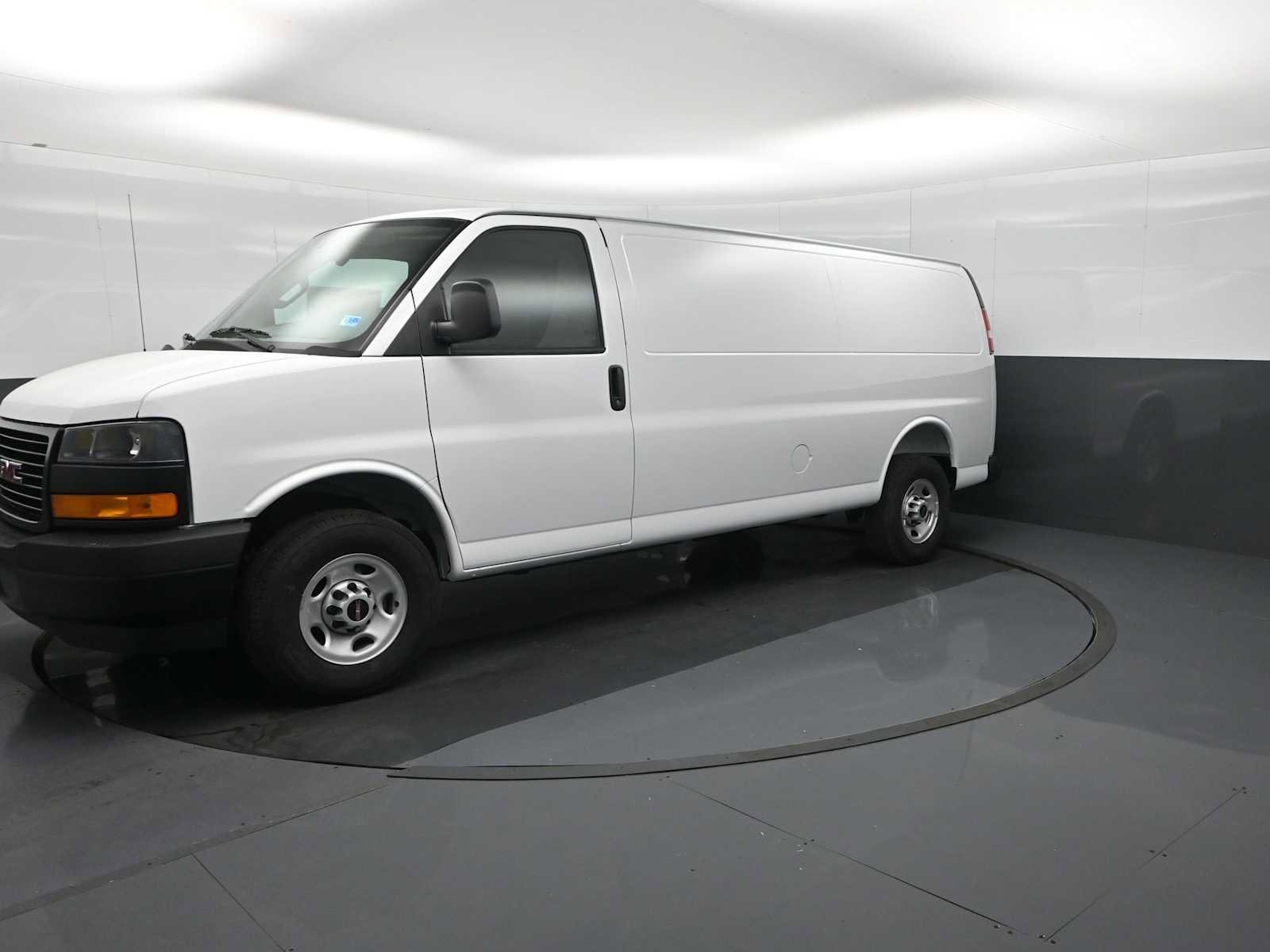 New 2026 GMC Savana 3500 Extended w/ Driver Convenience Package RWD image 2