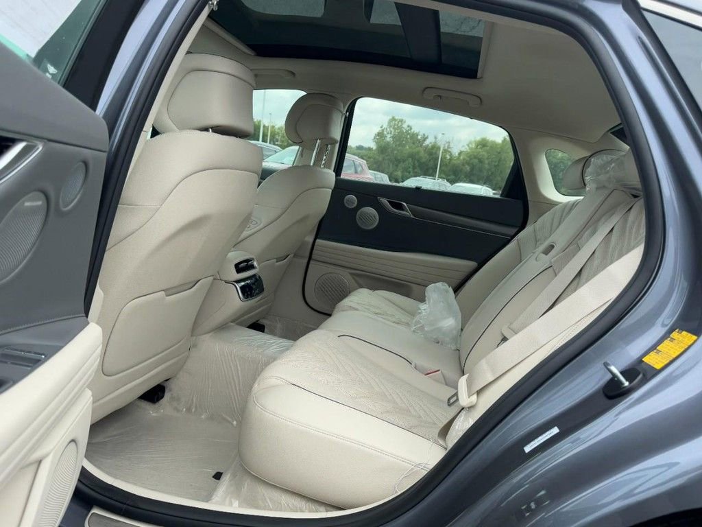 New 2026 Genesis G80 2.5T Sport Prestige image 7