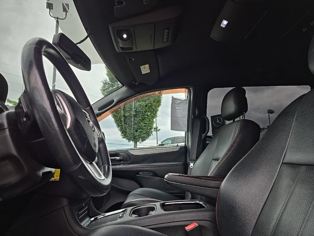 Used 2015 Dodge Grand Caravan R/T w/ Driver Convenience Group FWD image 26
