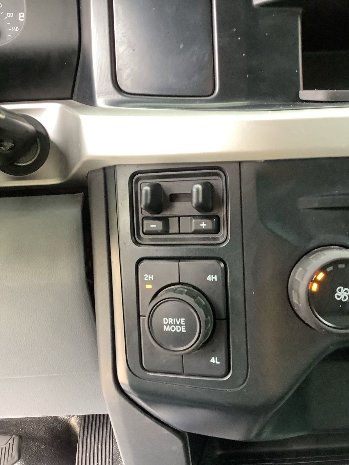 Used 2023 Ford F250 XL w/ XL Chrome Package image 20