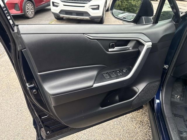 Used 2023 Toyota RAV4 XLE image 17
