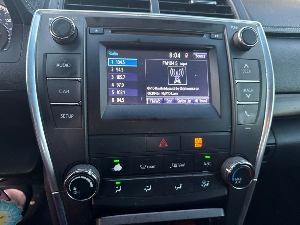 Used 2017 Toyota Camry LE FWD image 3