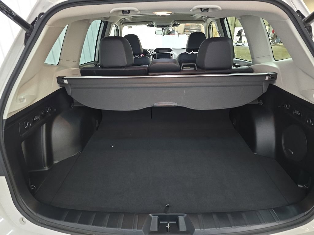 Used 2022 Subaru Forester Limited AWD/4WD image 12