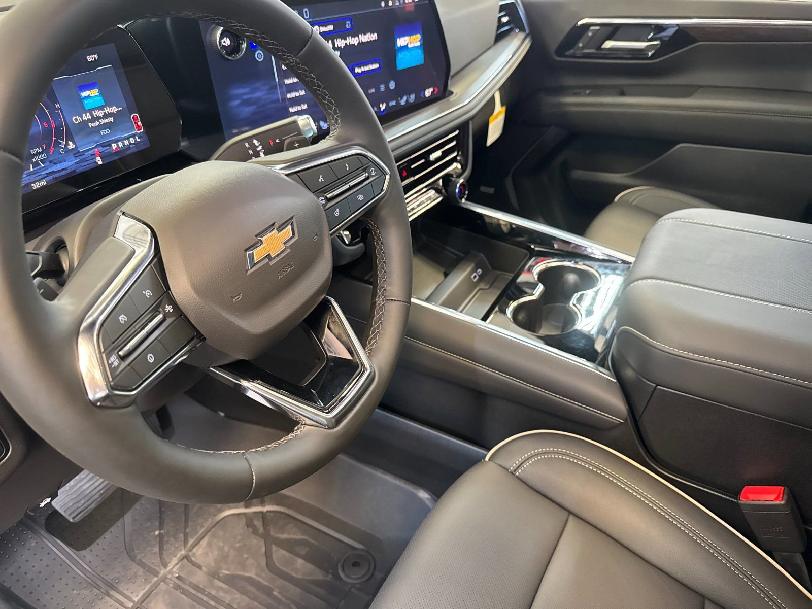 New 2026 Chevrolet Tahoe Premier w/ Sun And Tow Package AWD/4WD image 9