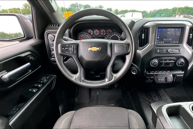 Used 2023 Chevrolet Silverado 1500 Custom AWD/4WD image 9