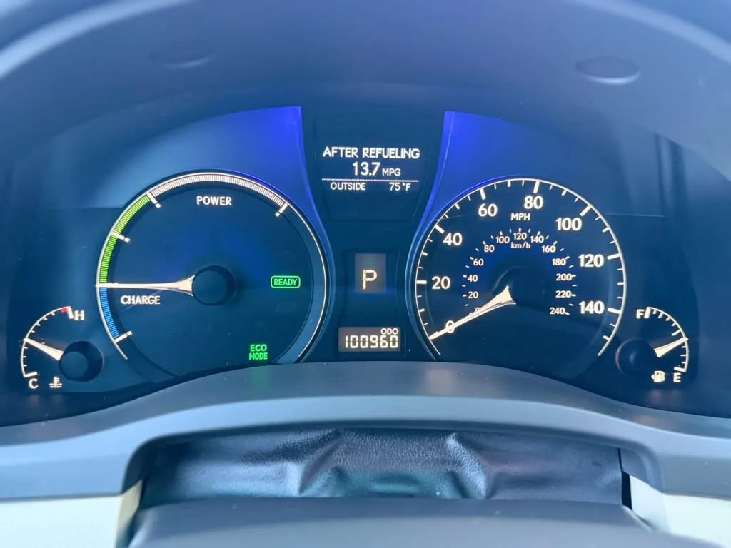 Used 2011 Lexus RX 450h AWD w/ Premium Pkg image 14
