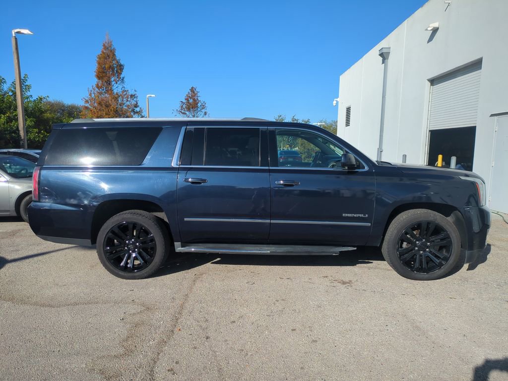 Used 2018 GMC Yukon XL Denali w/ Open Road Package image 5