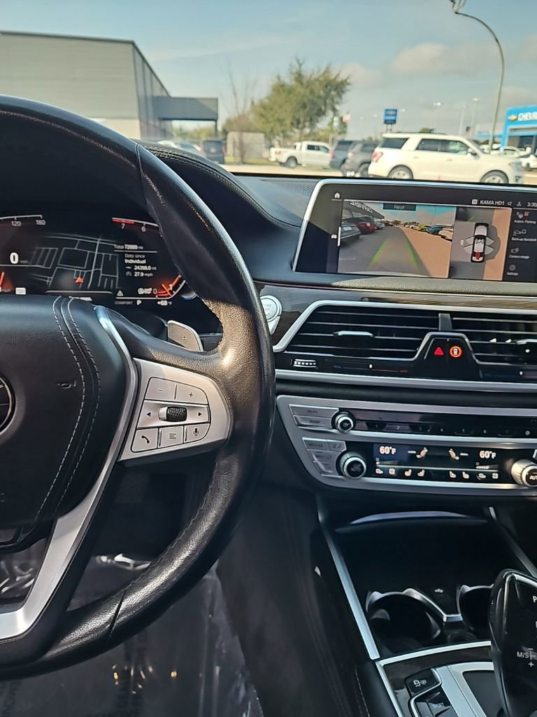 Used 2022 BMW 740i xDrive w/ Premium Package AWD/4WD image 15