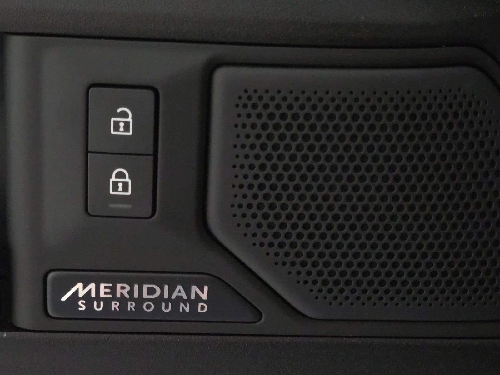 New 2026 Land Rover Defender 110 OCTA image 23