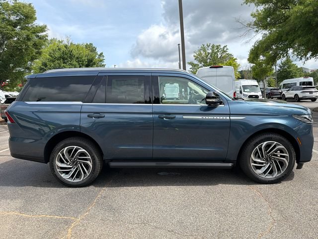 New 2027 Lincoln Navigator Premiere AWD/4WD image 10