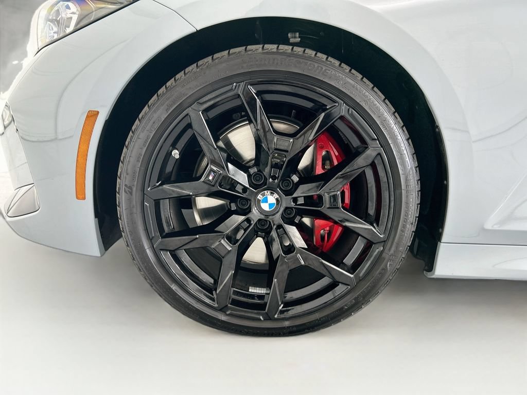 Used 2026 BMW 330i Sedan w/ M Sport Package RWD image 29
