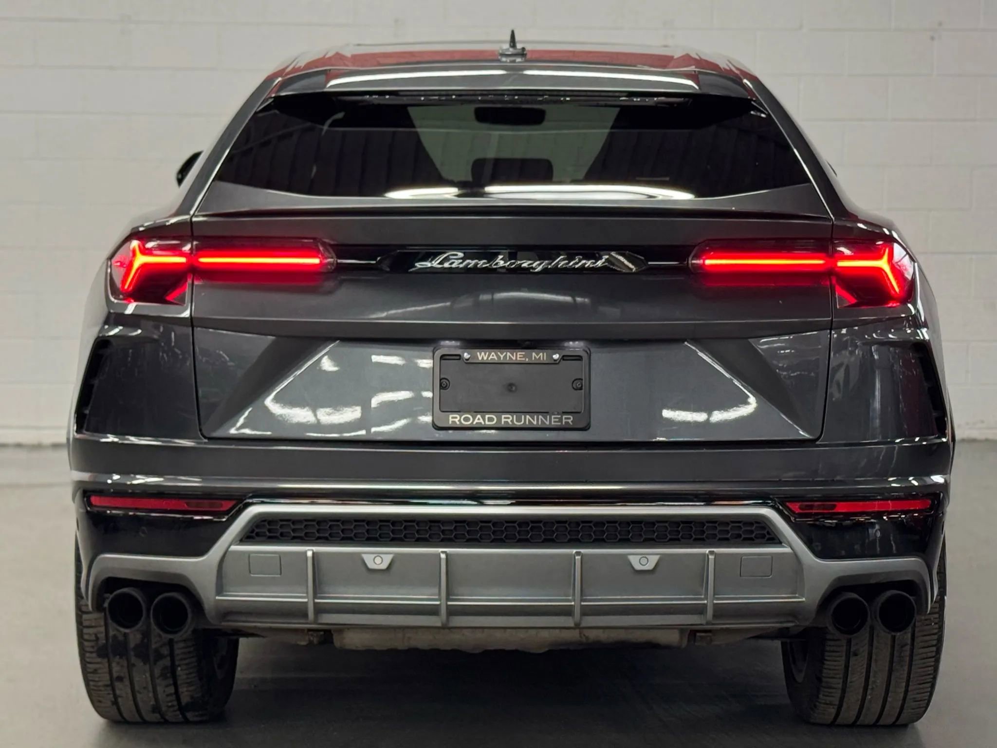 Used 2019 Lamborghini Urus image 4