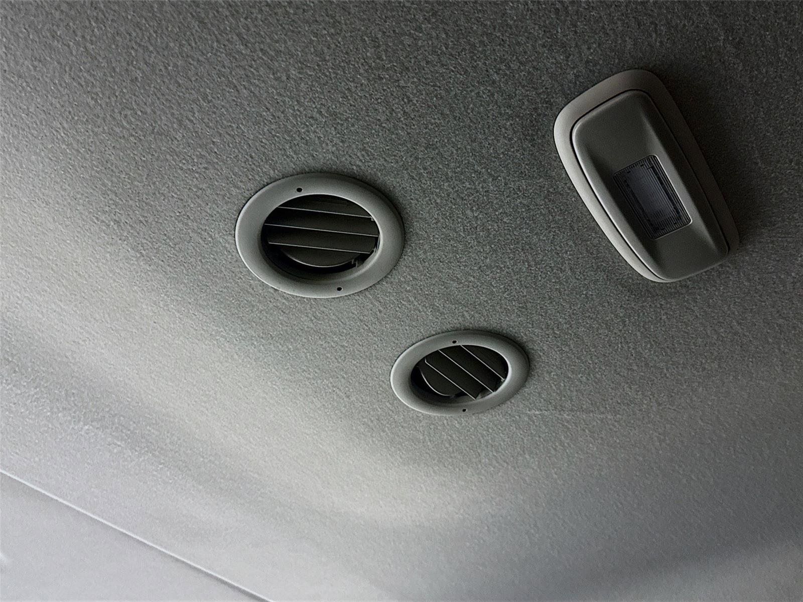 Used 2024 Ford Transit 350 XLT image 17