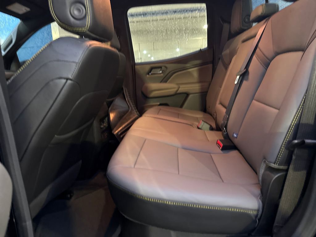 Used 2024 Chevrolet Colorado ZR2 w/ ZR2 Convenience Package III image 26