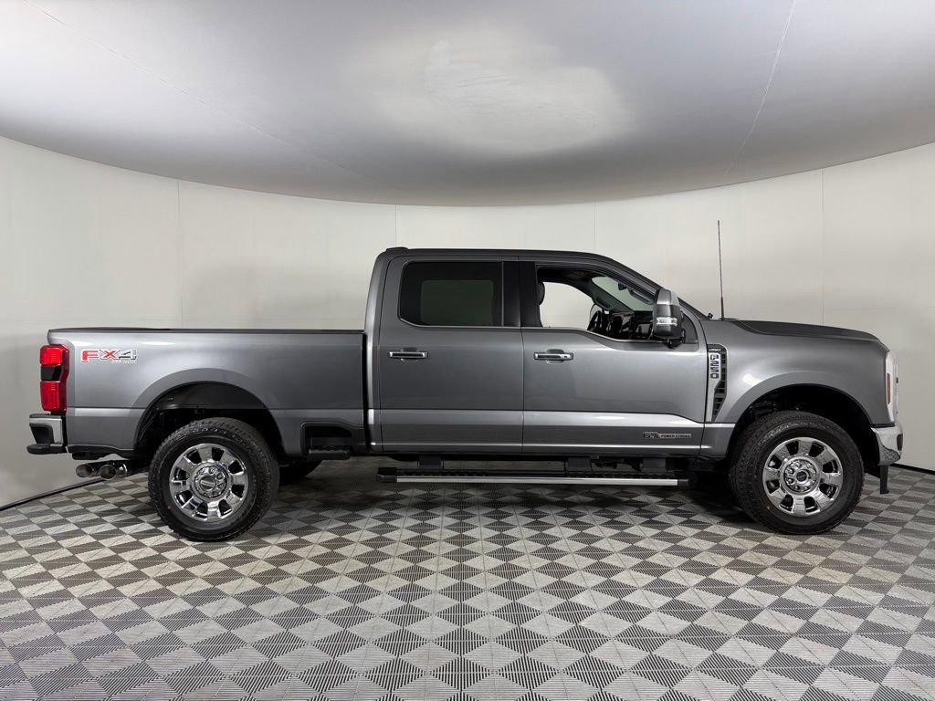 Used 2025 Ford F250 Lariat w/ Chrome Package image 6