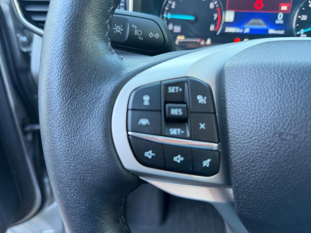 Used 2023 Ford Explorer XLT w/ Equipment Group 202A AWD/4WD image 30