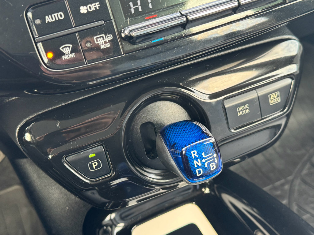 Used 2016 Toyota Prius image 18