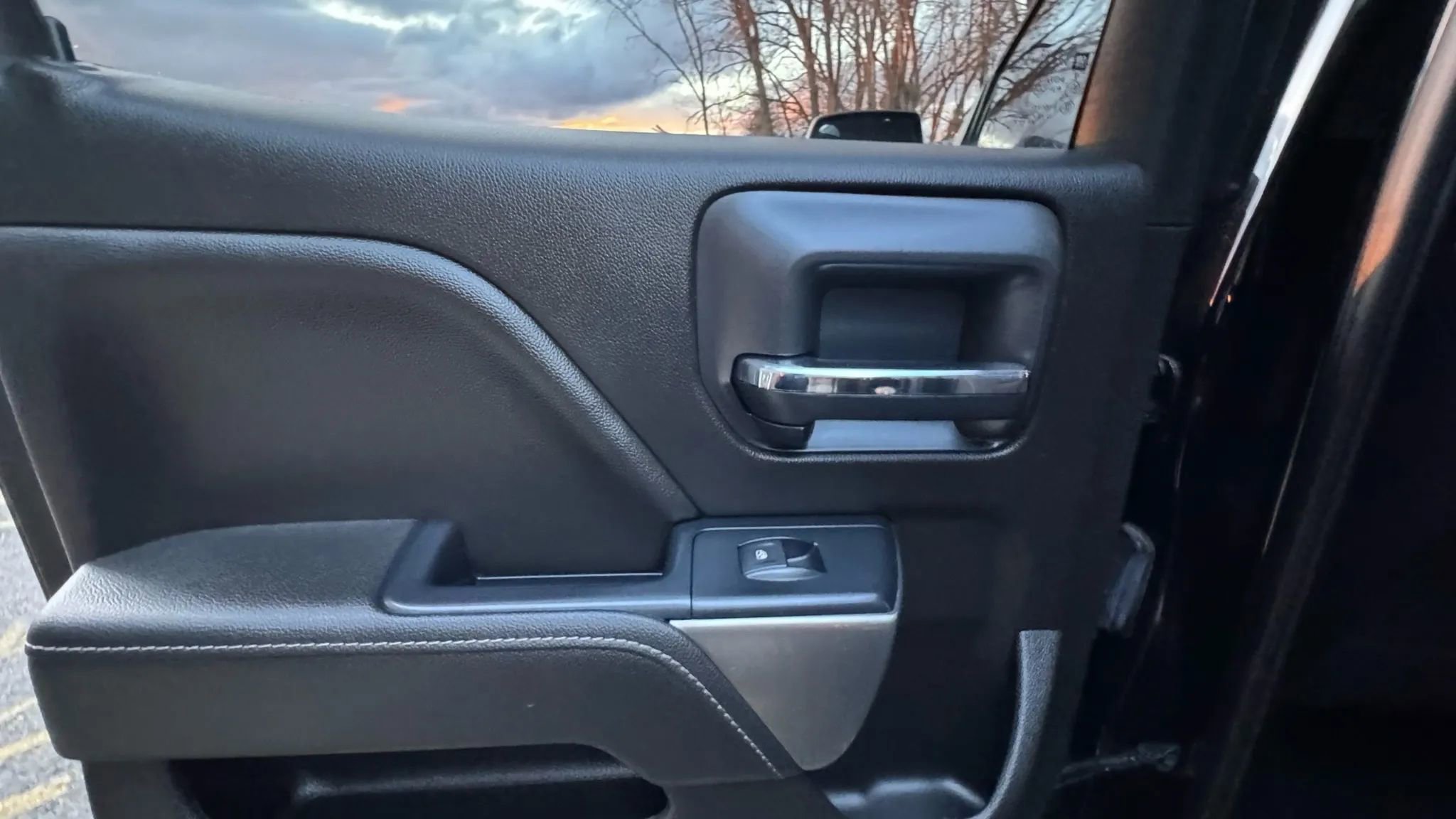 Used 2018 Chevrolet Silverado 1500 LT w/ All Star Edition image 16