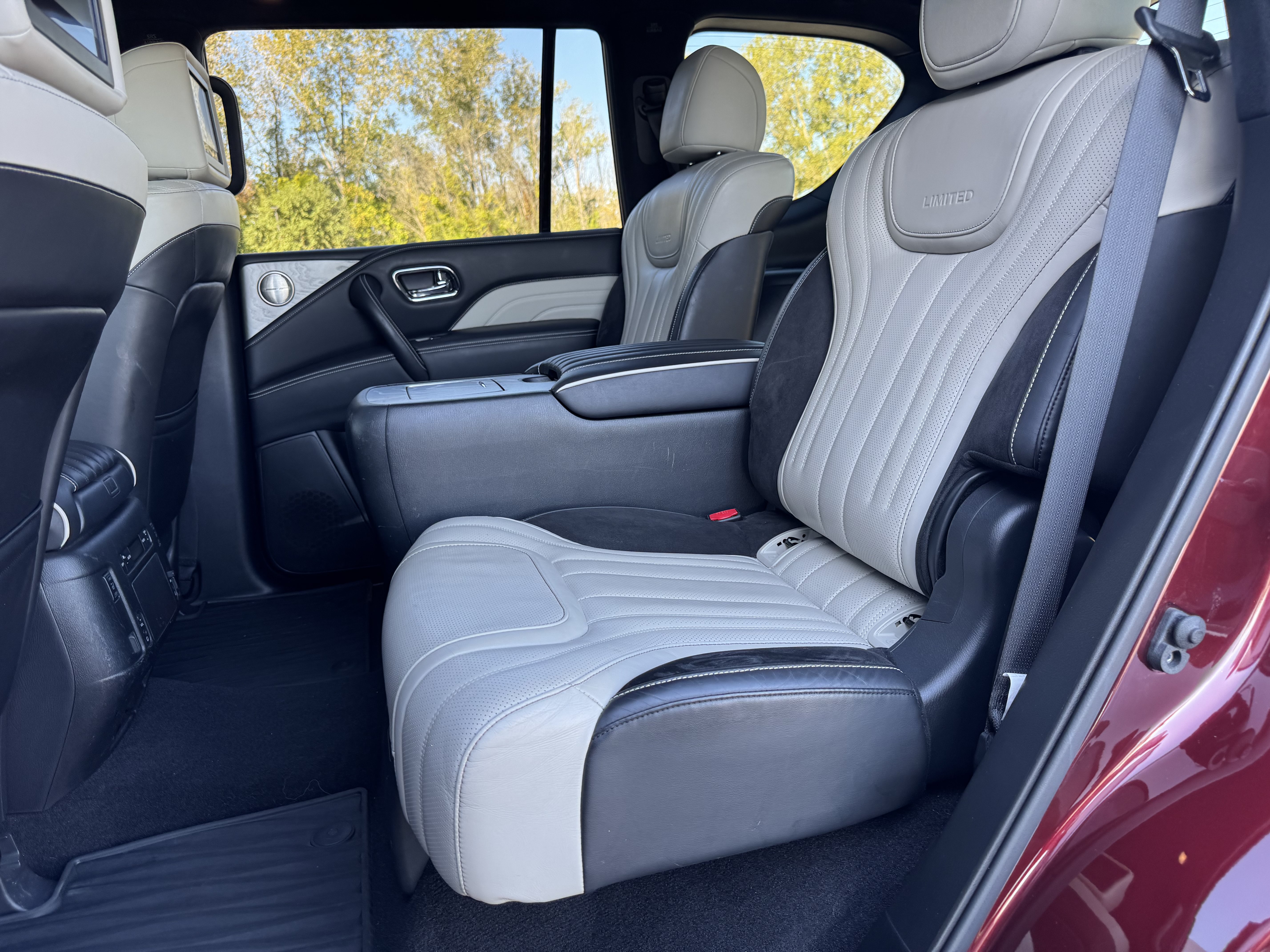 Used 2020 INFINITI QX80 Limited w/ All-Season Package AWD/4WD image 29