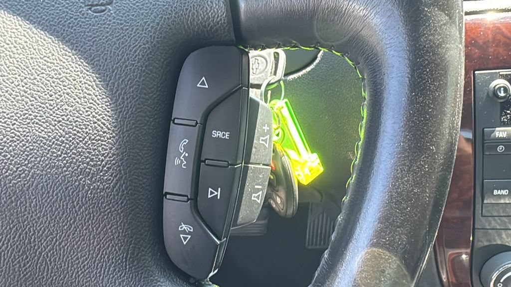 Used 2011 Chevrolet Impala LT w/ Luxury Edition Package FWD image 18