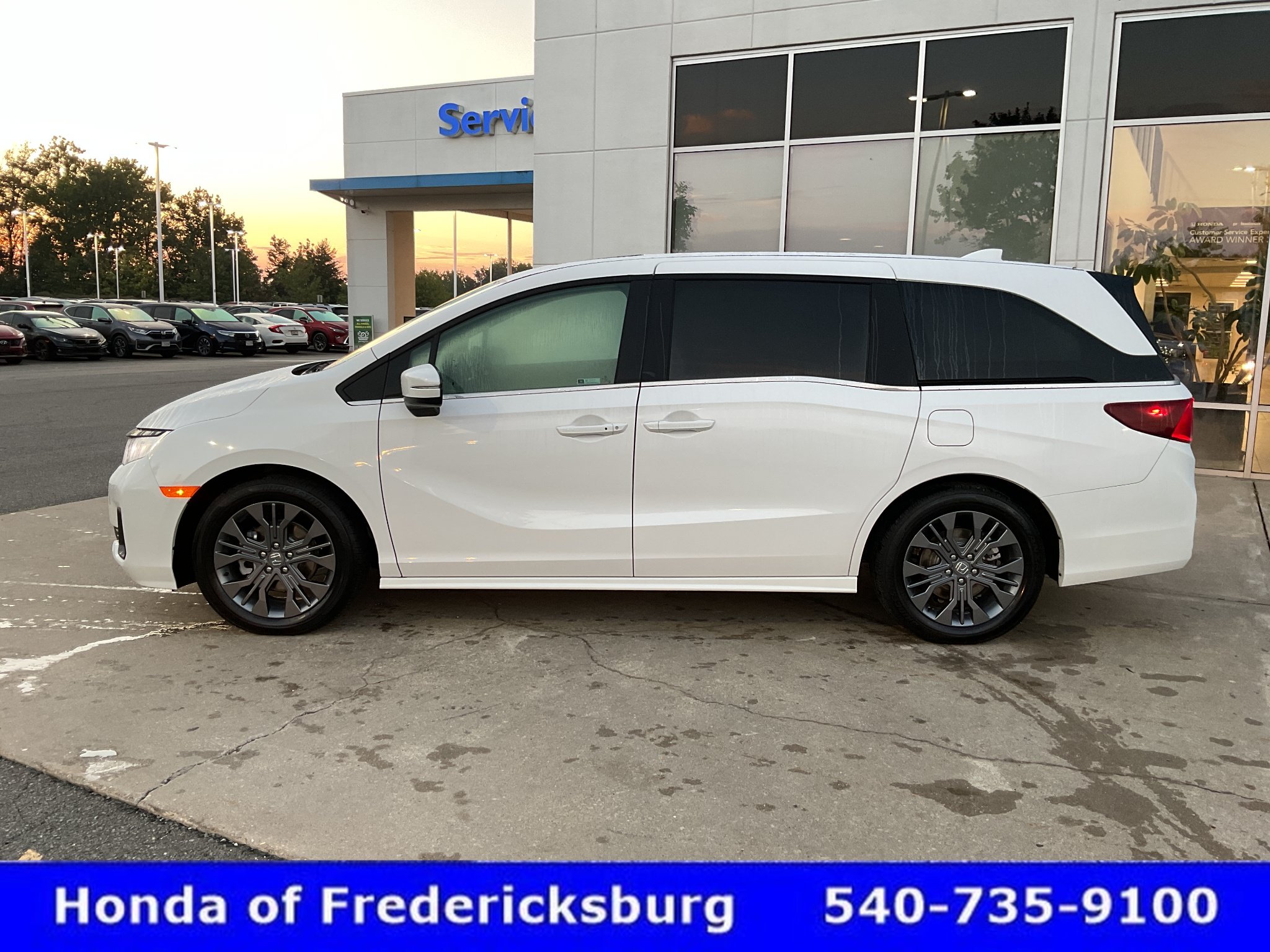 Certified 2026 Honda Odyssey Touring image 3