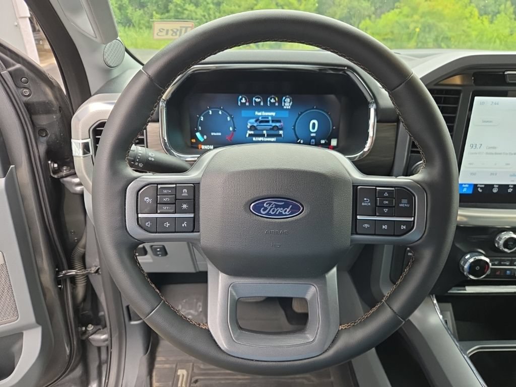 Used 2025 Ford F150 Lariat AWD/4WD image 15