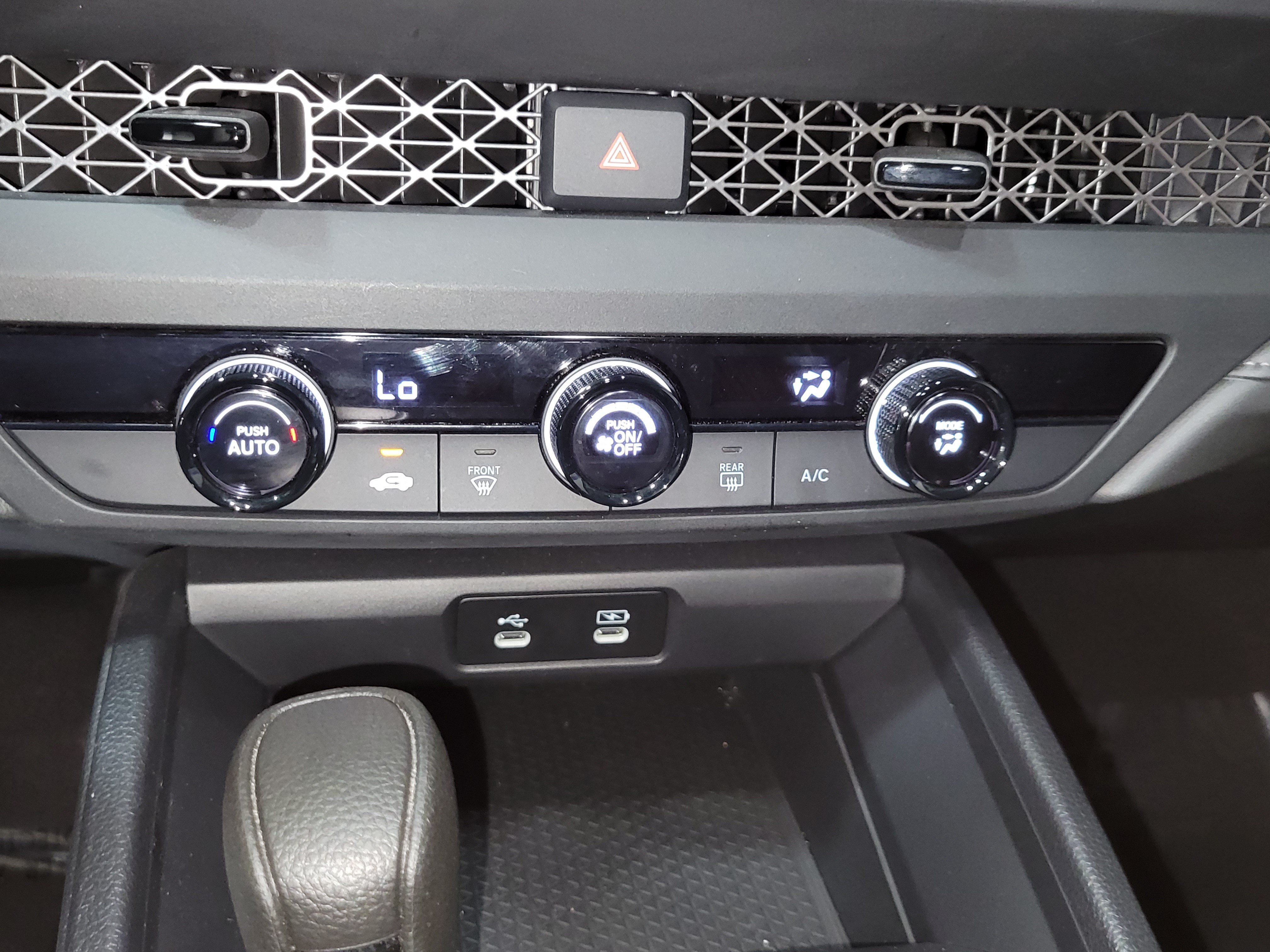Certified 2025 Honda Accord LX image 27
