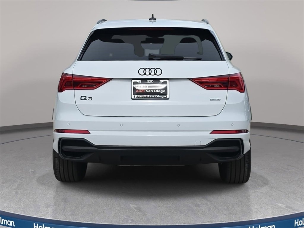 Certified 2024 Audi Q3 2.0T Premium w/ Convenience Package image 4