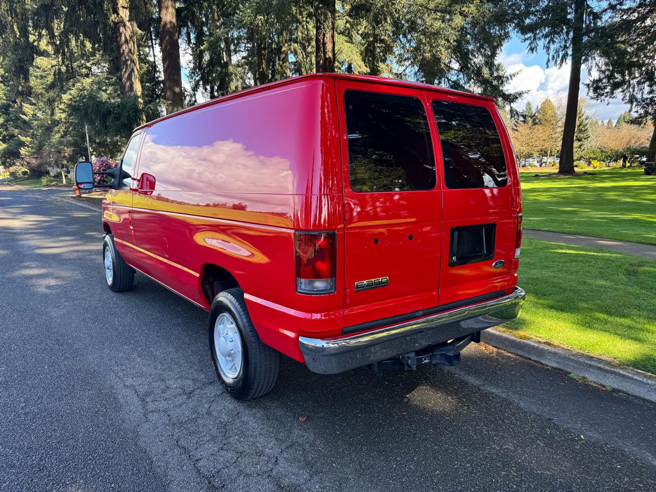 Used 2008 Ford E-350 and Econoline 350 Super Duty image 3