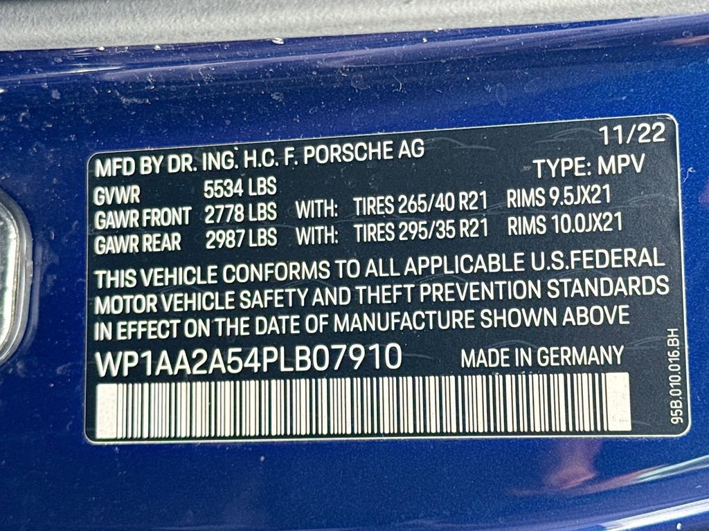 Used 2023 Porsche Macan image 34