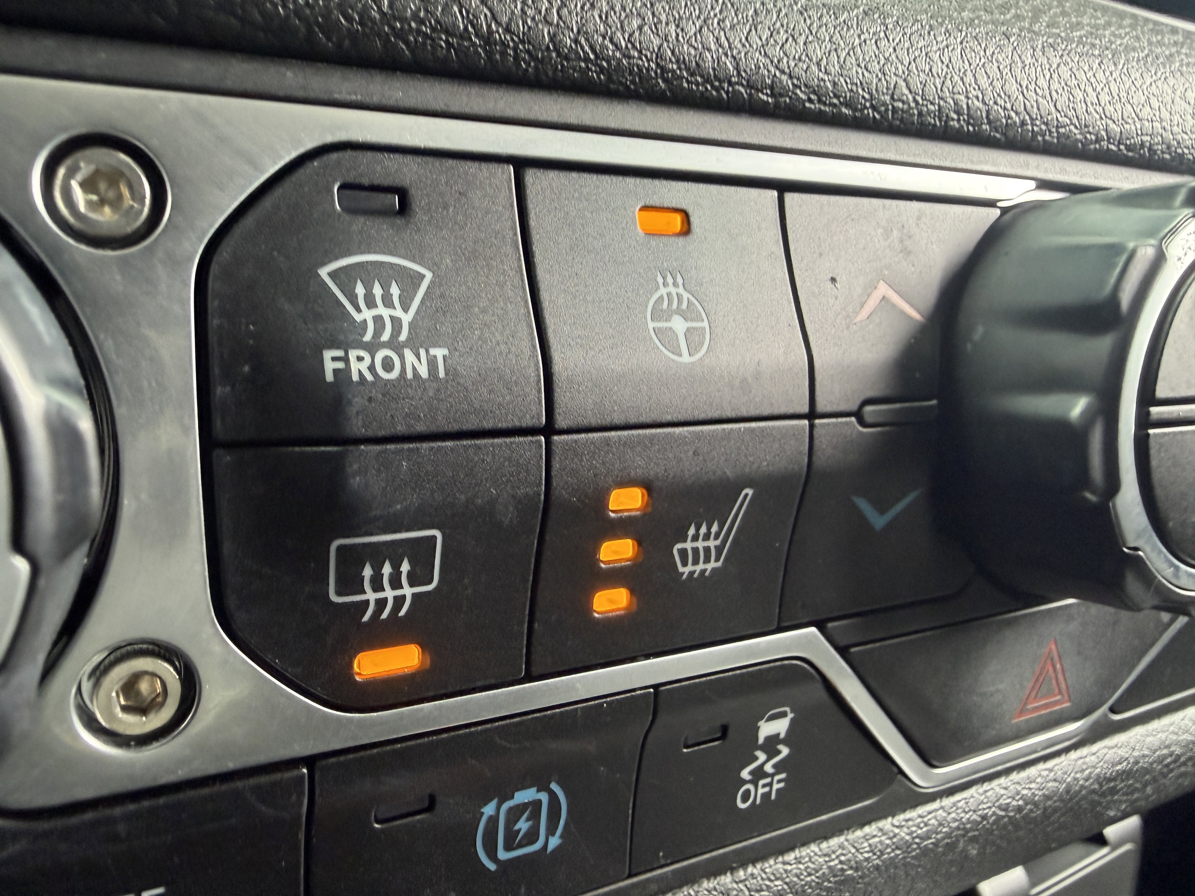 Used 2025 Ford Explorer ST image 46