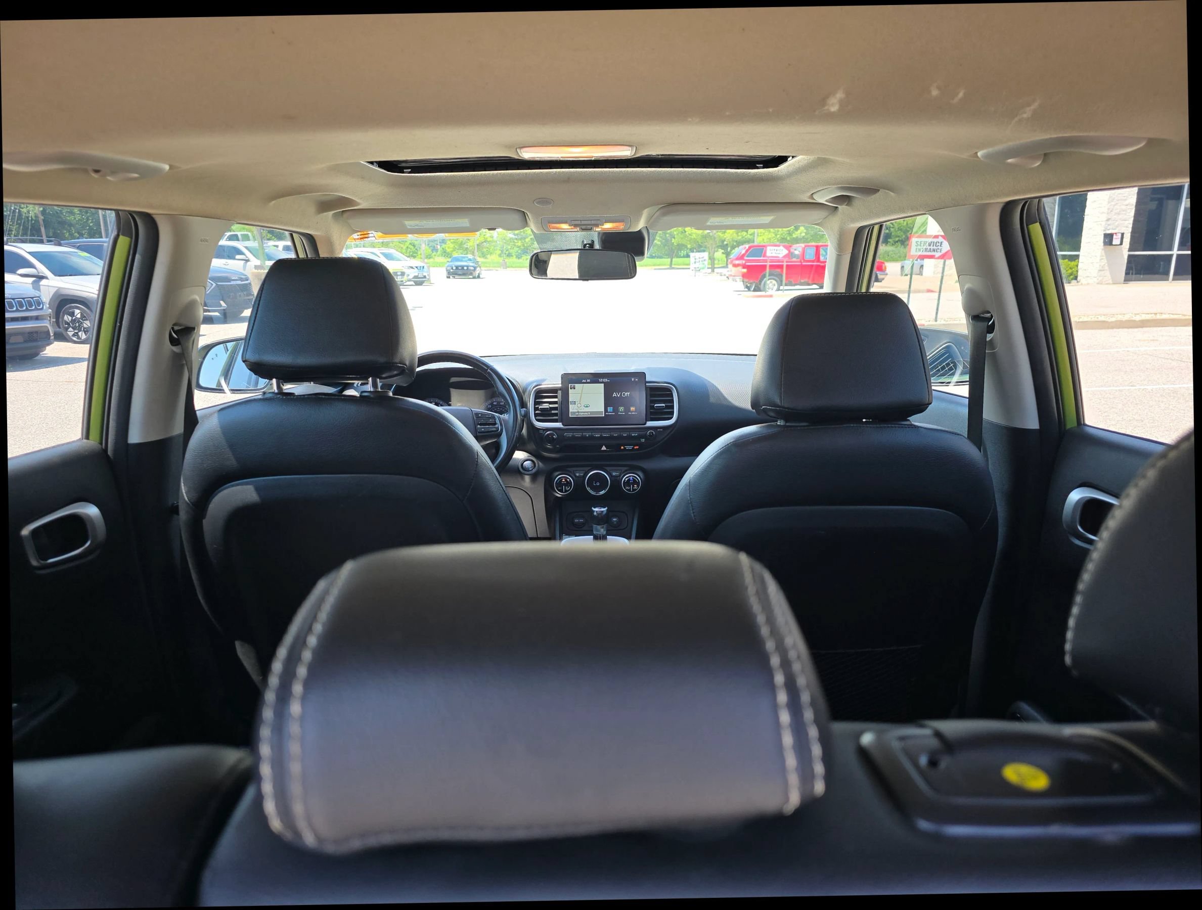 Used 2020 Hyundai Venue SEL w/ Convenience + Premium Package FWD image 19