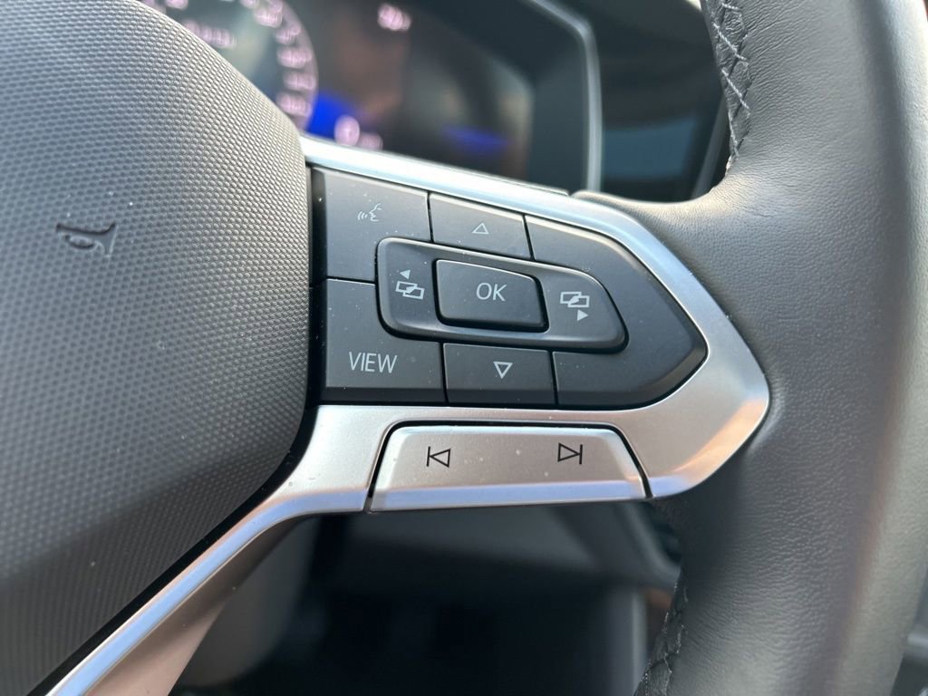 Used 2025 Volkswagen Jetta SE w/ Sunroof Package image 28