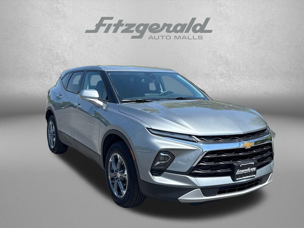 New 2026 Chevrolet Blazer LT AWD/4WD image 1