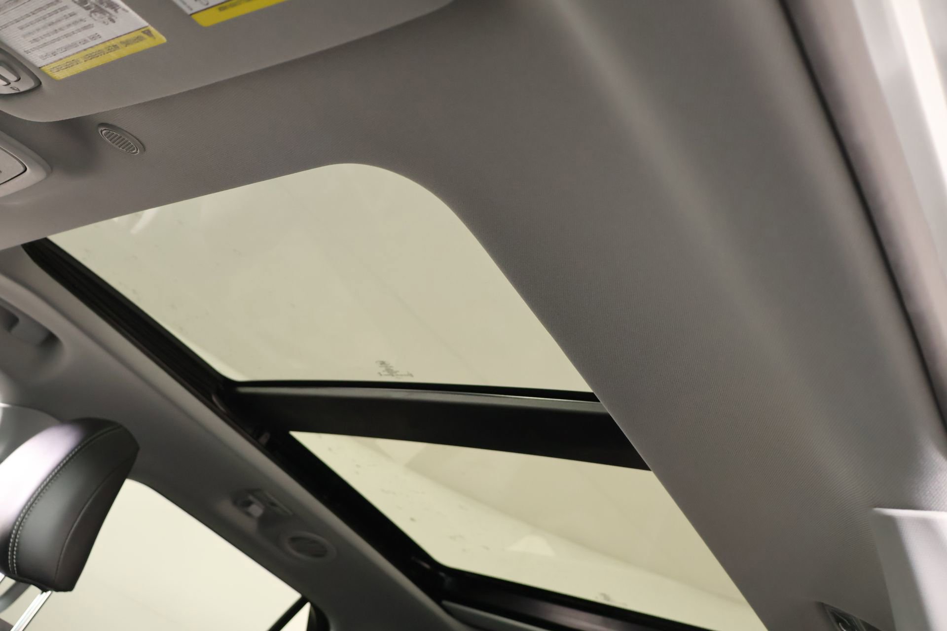 Used 2024 Ford Explorer XLT w/ Equipment Group 202A image 17