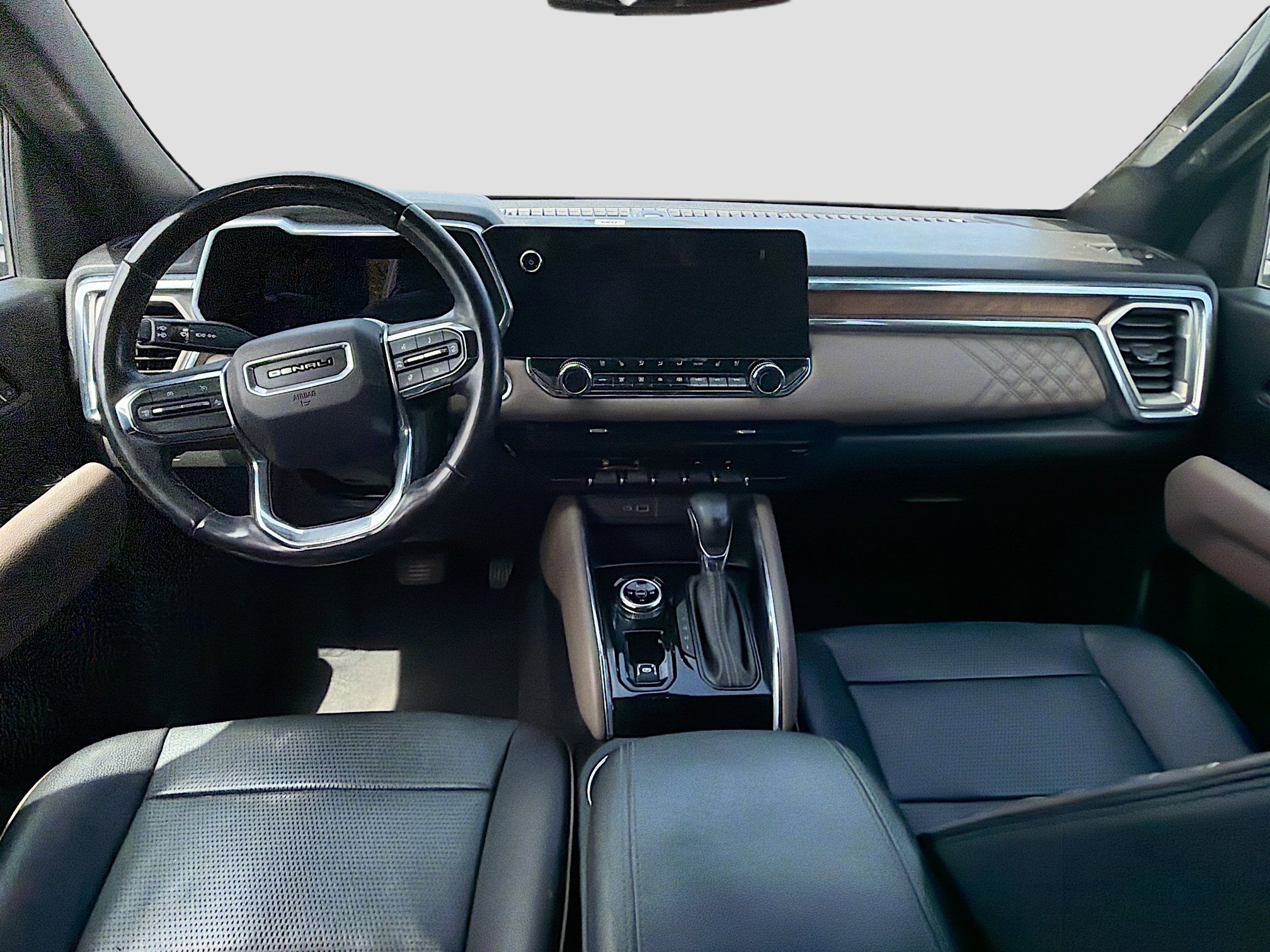 Used 2023 GMC Canyon Denali image 16