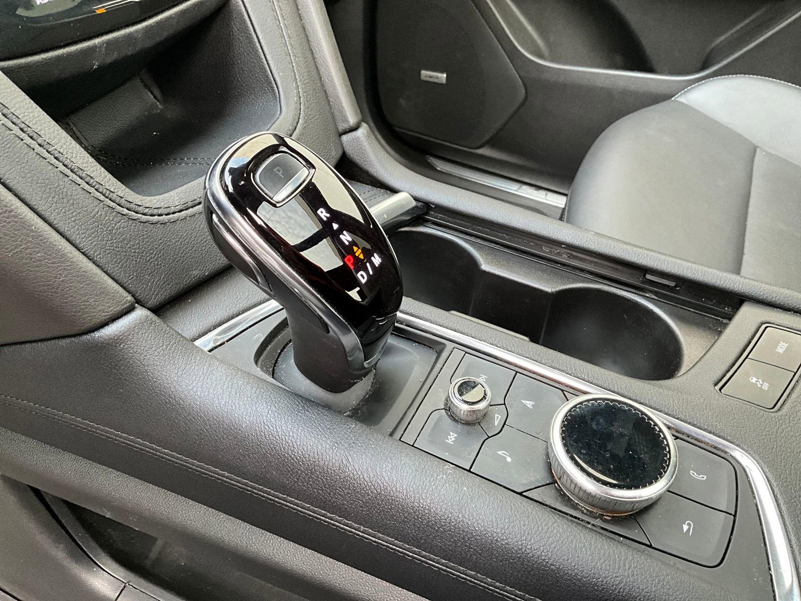 Used 2022 Cadillac XT5 Premium Luxury w/ LPO, Floor Liner Package image 34