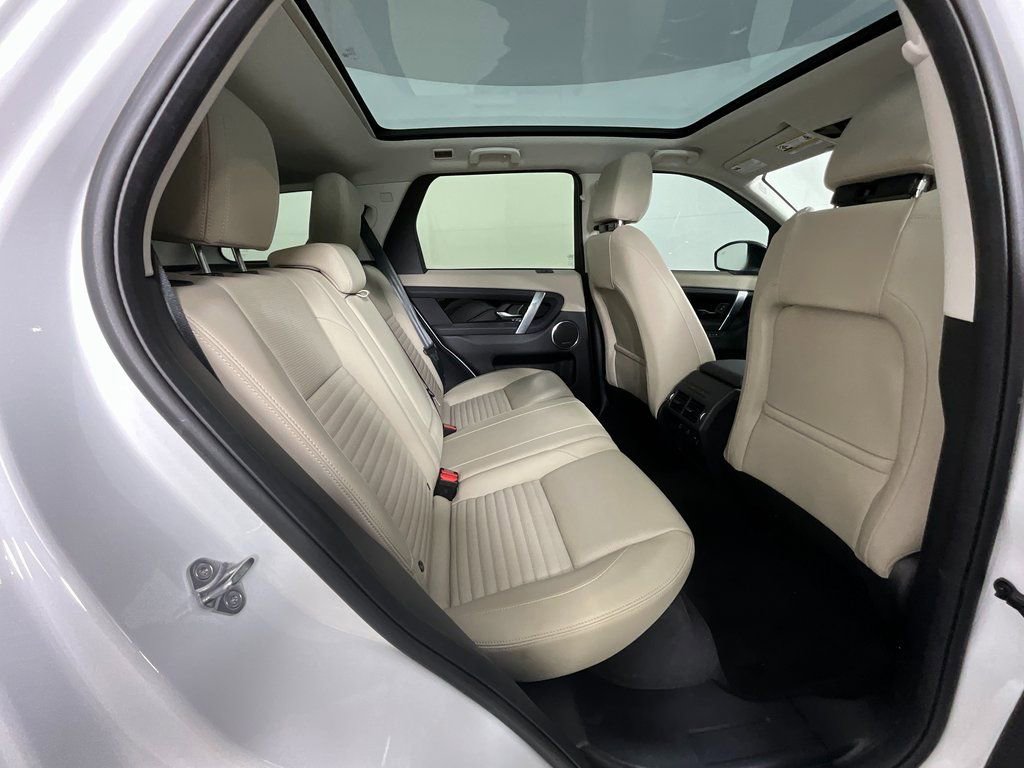 Used 2025 Land Rover Discovery Sport S image 24