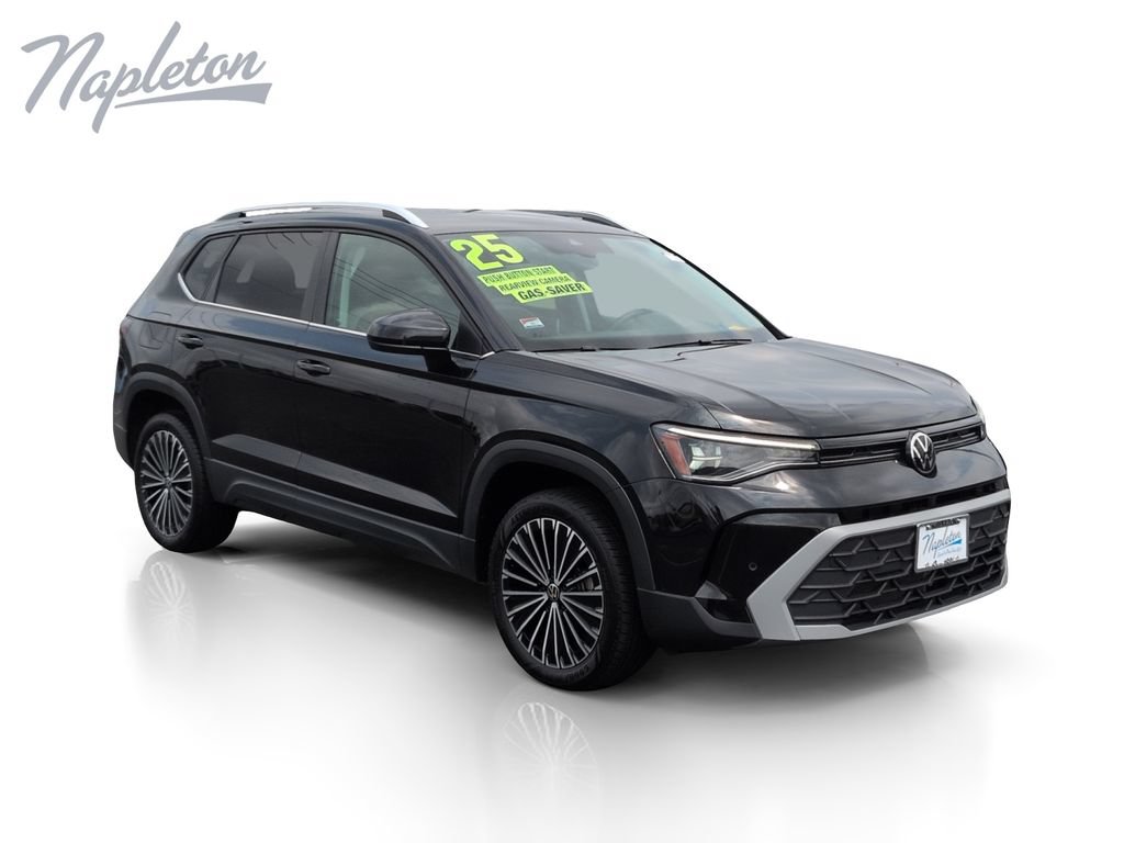 Used 2025 Volkswagen Taos SE FWD image 8