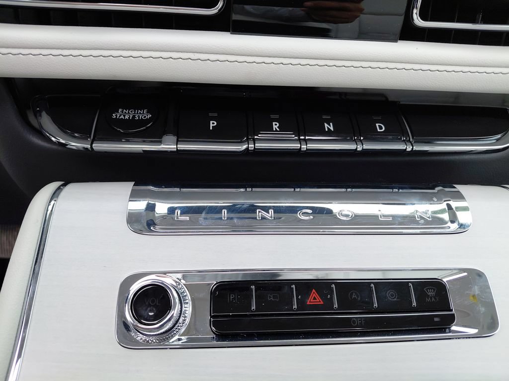 New 2026 Lincoln Aviator Reserve w/ Luxury Package AWD/4WD image 39