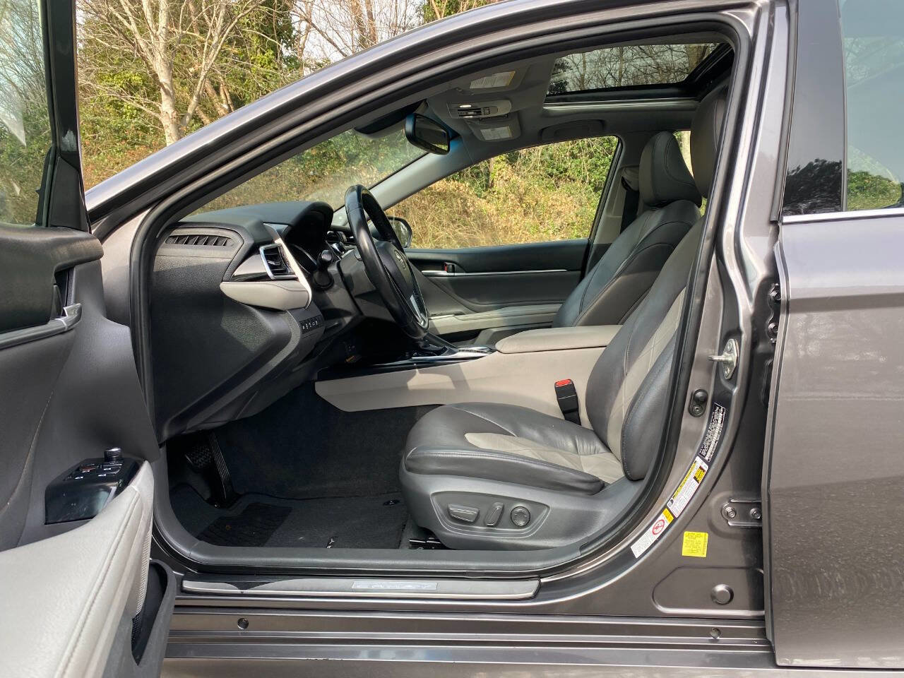 Used 2018 Toyota Camry XLE w/ Driver Assist Package FWD image 14
